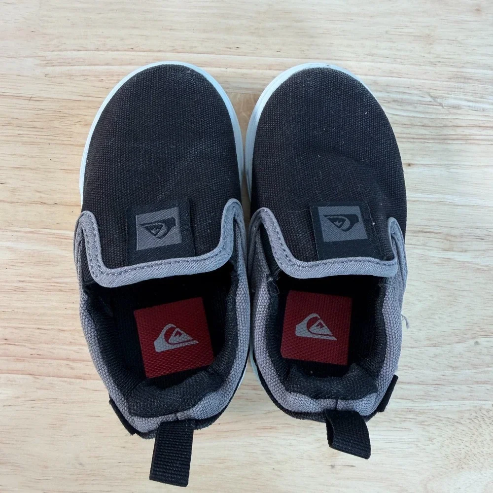 Quiksilver Sneakers Boys Black Gray Canvas Slip-On Low Top Casual Shoes - 7